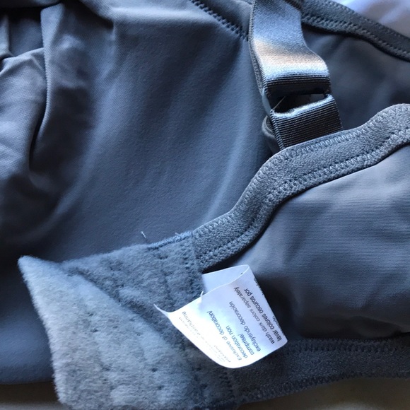 NWT Bundle 2 Bras Olga Comfort Satin UW Gray/White - Picture 7 of 8